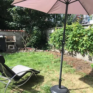 Nest , Brüssel Belgien